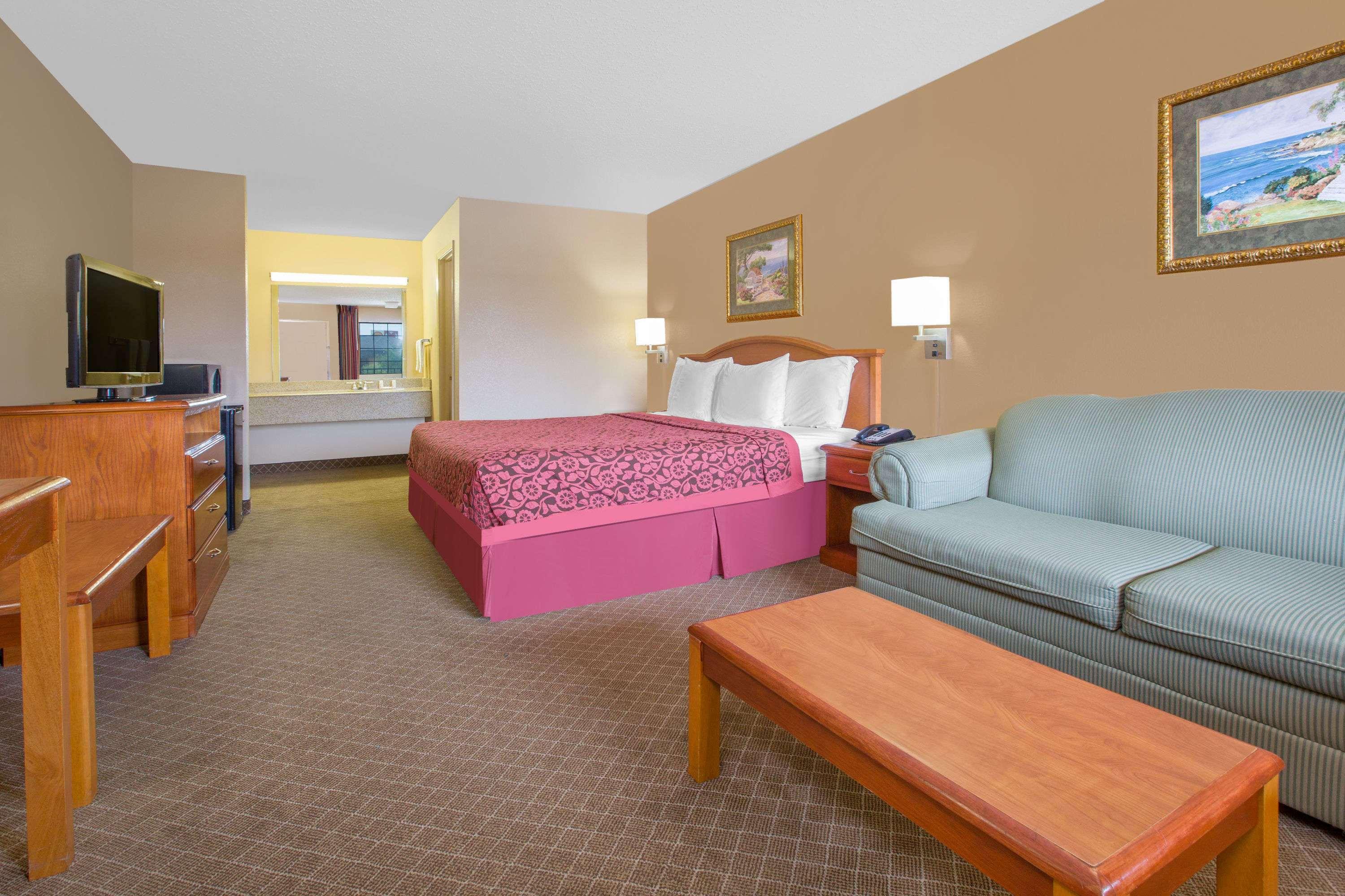 Days Inn By Wyndham Ruston La Dış mekan fotoğraf