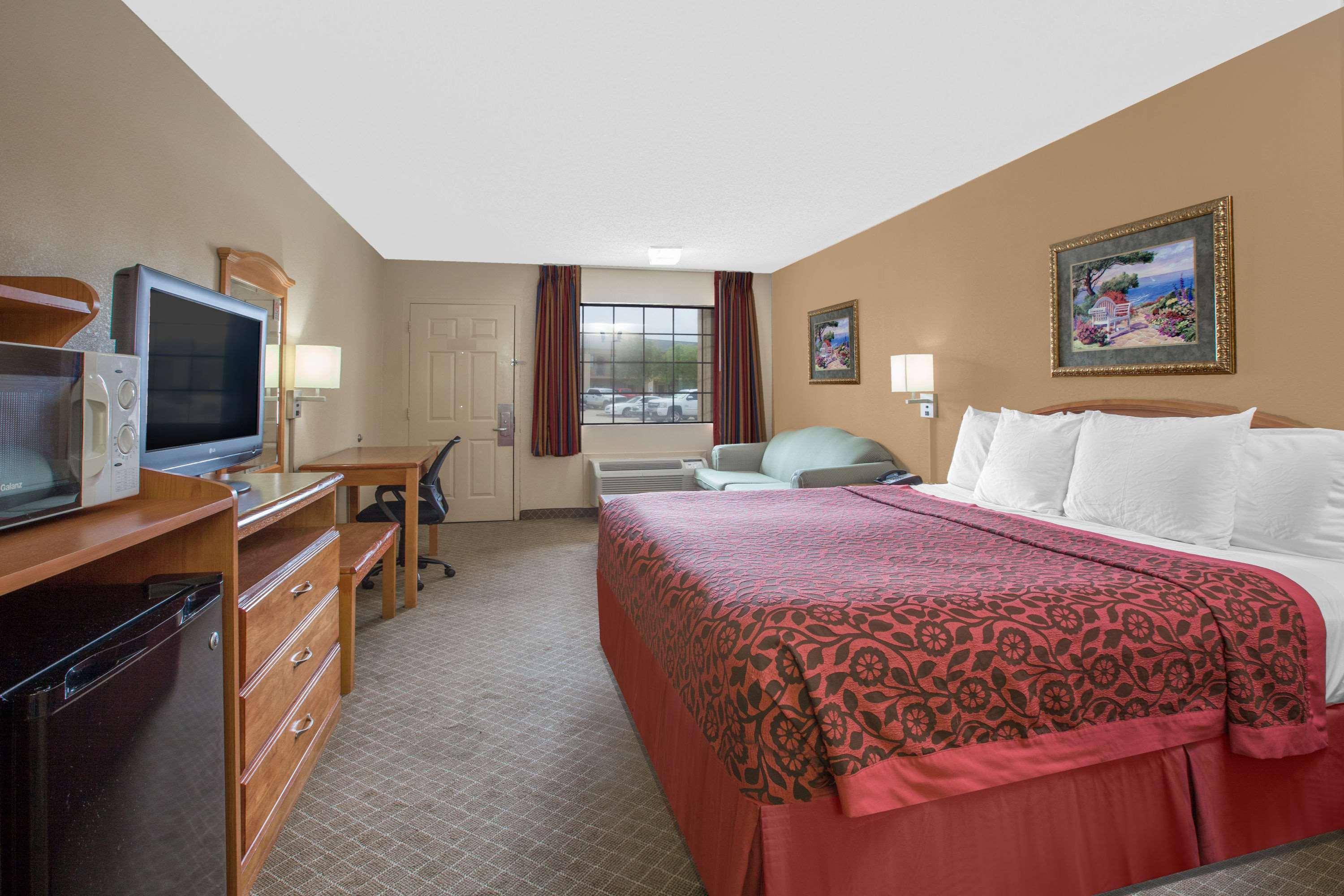 Days Inn By Wyndham Ruston La Dış mekan fotoğraf