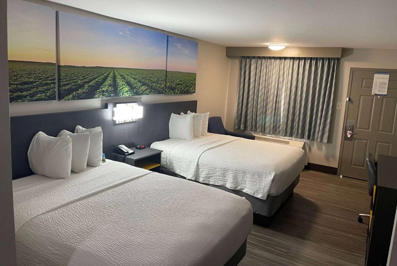 Days Inn By Wyndham Ruston La Dış mekan fotoğraf