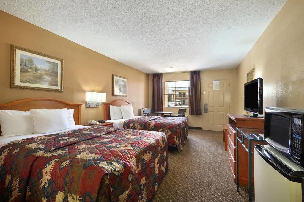 Days Inn By Wyndham Ruston La Dış mekan fotoğraf